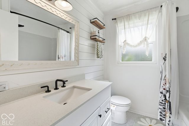 7916 Meadowbrook Drive, Indianapolis, IN 46240