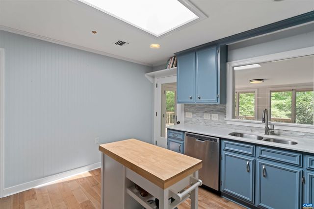 102 WESTMINSTER RD, Charlottesville, VA 22901