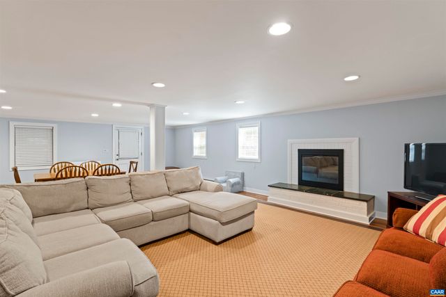 102 WESTMINSTER RD, Charlottesville, VA 22901
