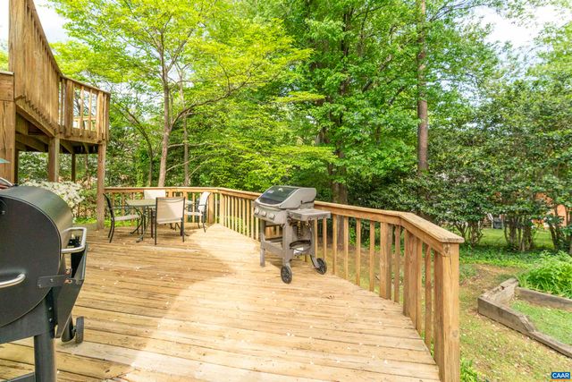 102 WESTMINSTER RD, Charlottesville, VA 22901