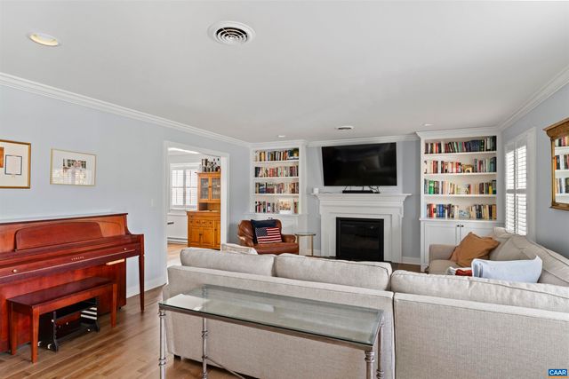 102 WESTMINSTER RD, Charlottesville, VA 22901