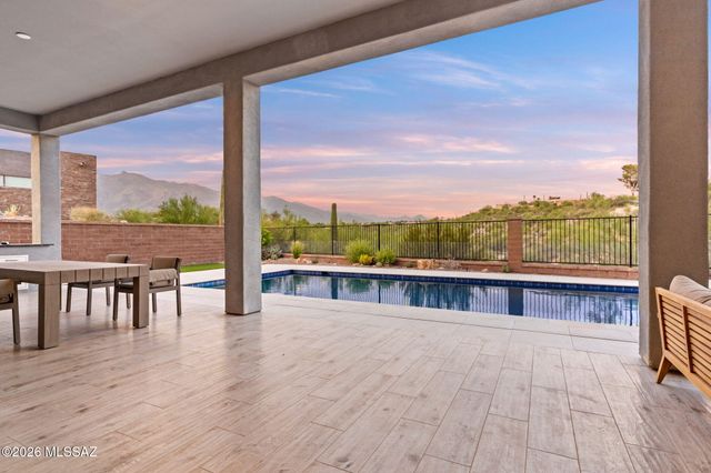 2850 E Camino A Los Vientos, Tucson, AZ 85718