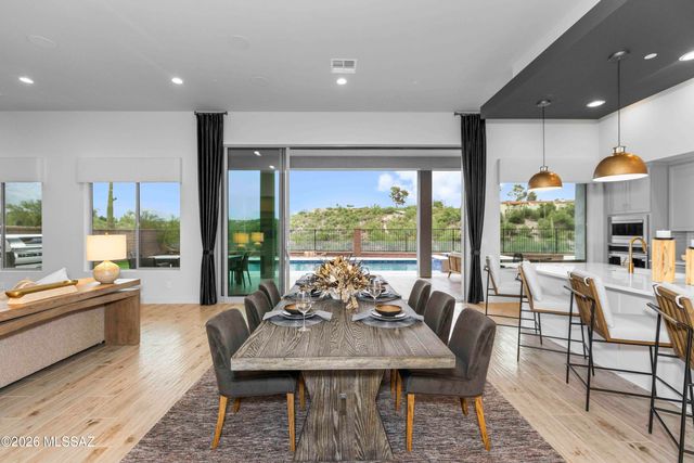 2850 E Camino A Los Vientos, Tucson, AZ 85718