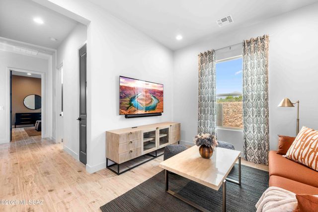 2850 E Camino A Los Vientos, Tucson, AZ 85718