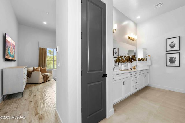 2850 E Camino A Los Vientos, Tucson, AZ 85718