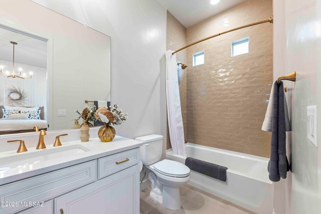 2850 E Camino A Los Vientos, Tucson, AZ 85718