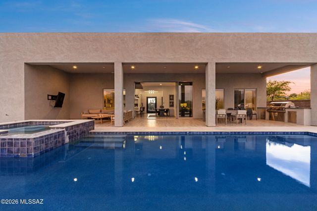 2850 E Camino A Los Vientos, Tucson, AZ 85718