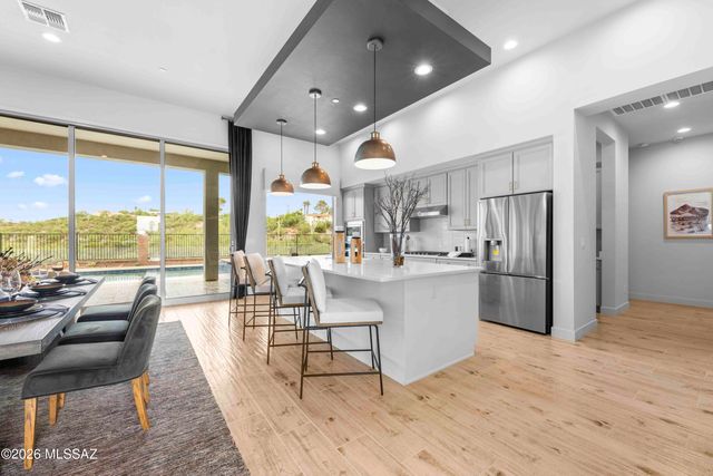 2850 E Camino A Los Vientos, Tucson, AZ 85718