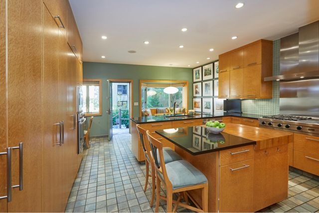 333 E 51ST Street, New York City, NY 10022