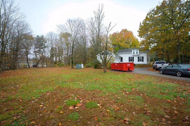 84 South St, Foxboro, MA 02035