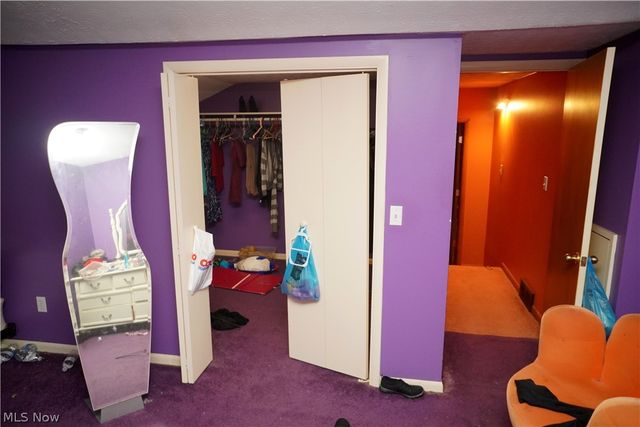 5285 Ridgebury Boulevard, Cleveland, OH 44124