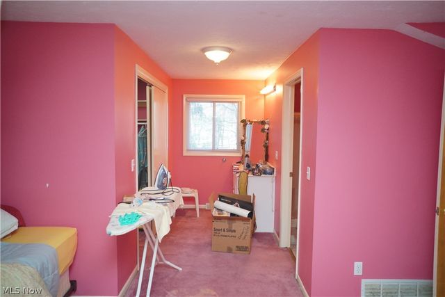 5285 Ridgebury Boulevard, Cleveland, OH 44124