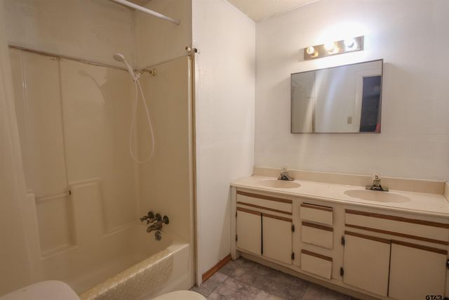 14832 FM 2661, Flint, TX 75762