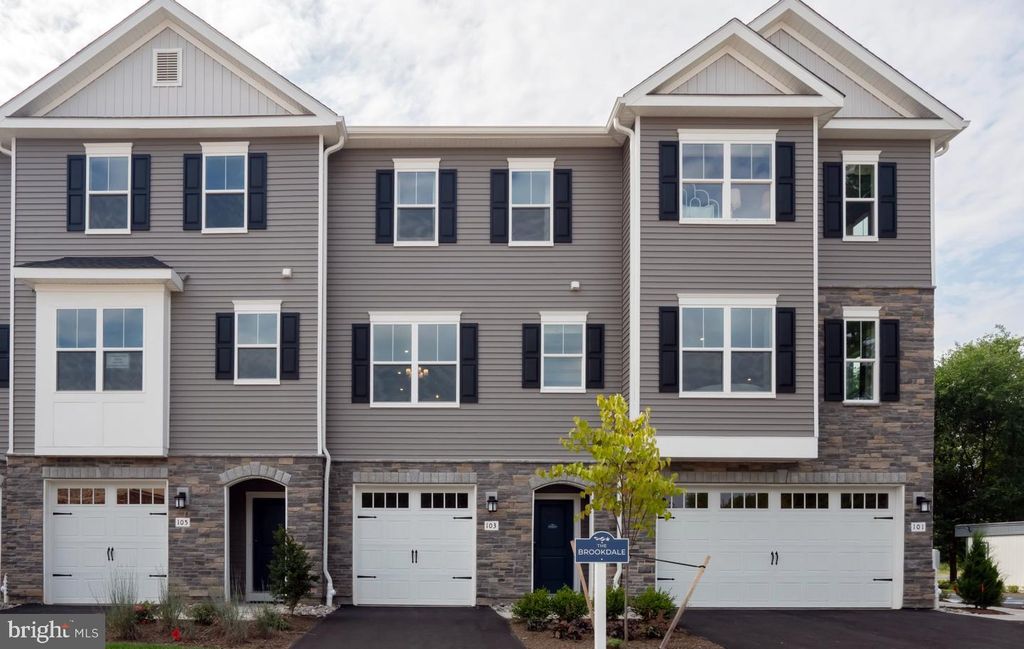 104 MARION RD, PENNINGTON, NJ 08534 — photo 2