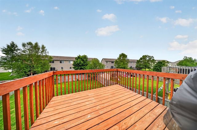 85 N Park Ridge Road, North Liberty, IA 52317