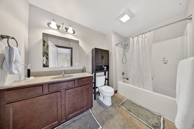 85 N Park Ridge Road, North Liberty, IA 52317