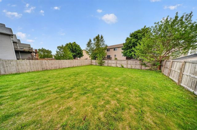 85 N Park Ridge Road, North Liberty, IA 52317