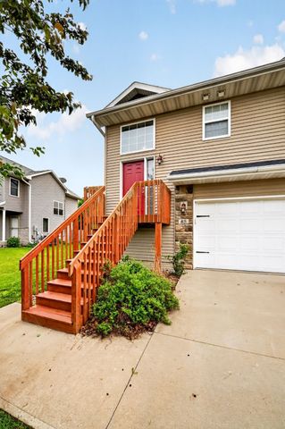 85 N Park Ridge Road, North Liberty, IA 52317