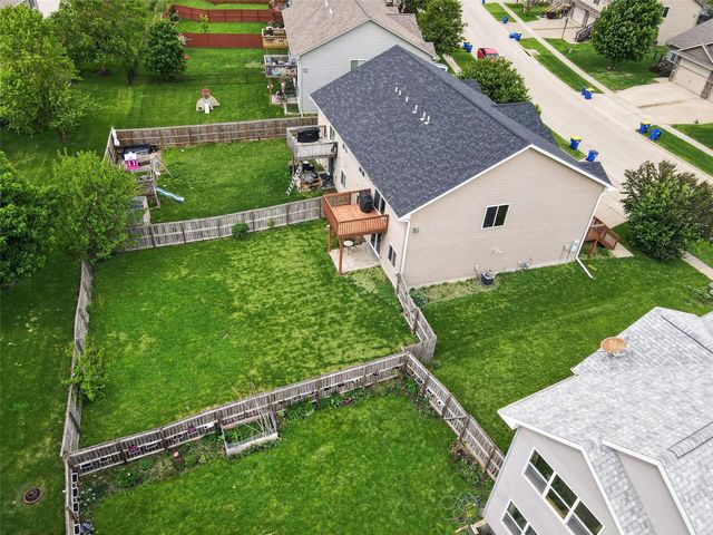 85 N Park Ridge Road, North Liberty, IA 52317