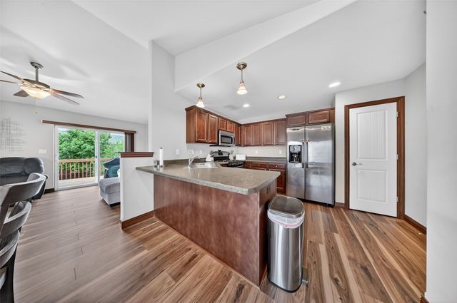 85 N Park Ridge Road, North Liberty, IA 52317