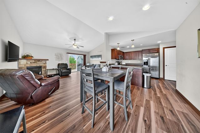 85 N Park Ridge Road, North Liberty, IA 52317