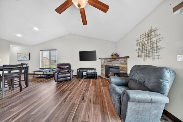 85 N Park Ridge Road, North Liberty, IA 52317