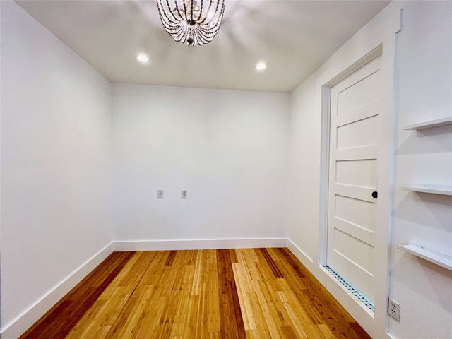 101 Lindenwood Drive, Fort Worth, TX 76107