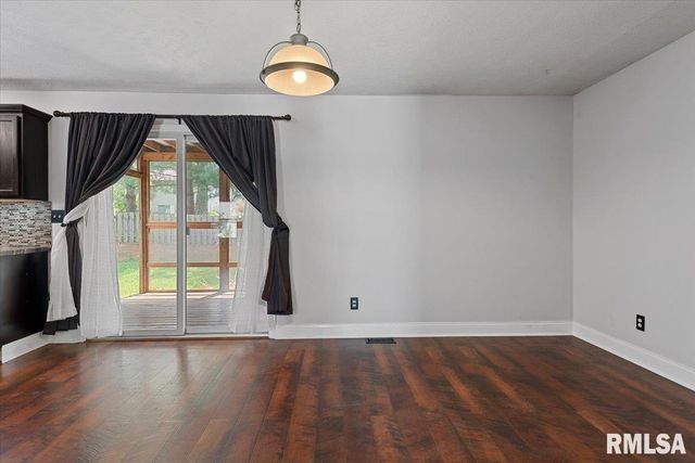 3712 Viking Boulevard, Springfield, IL 62712