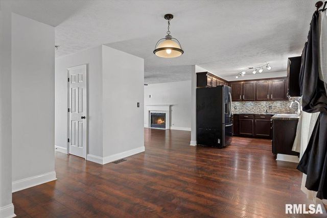 3712 Viking Boulevard, Springfield, IL 62712