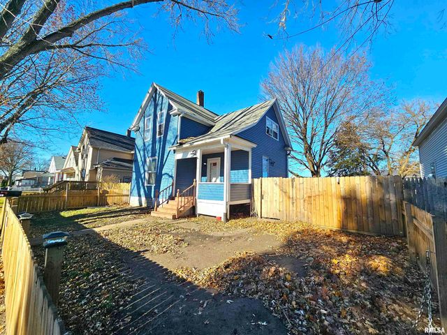 2614 MCKINLEY Avenue, Davenport, IA 52802