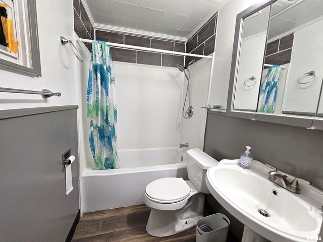 2614 MCKINLEY Avenue, Davenport, IA 52802