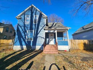 2614 MCKINLEY Avenue, Davenport, IA 52802