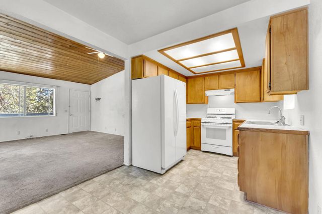 23255 Highway 243, Idyllwild, CA 92549