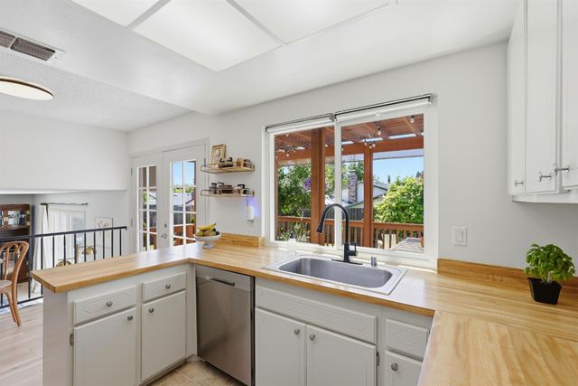 8191 Canyon Oak Dr, Citrus Heights, CA 95610