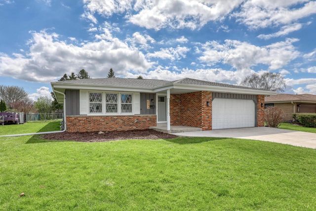 6291 Thorncrest DRIVE, Greendale, WI 53129