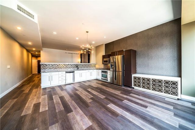 1100 Wilshire 2707, Los Angeles, CA 90017