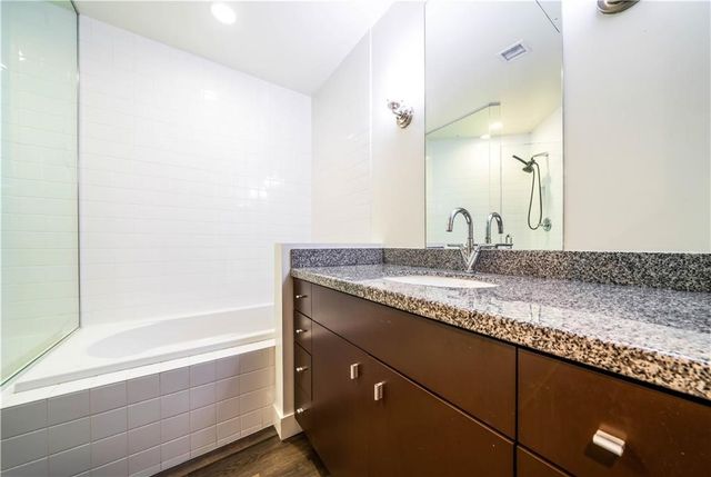 1100 Wilshire 2707, Los Angeles, CA 90017