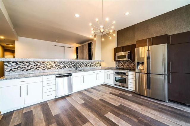 1100 Wilshire 2707, Los Angeles, CA 90017