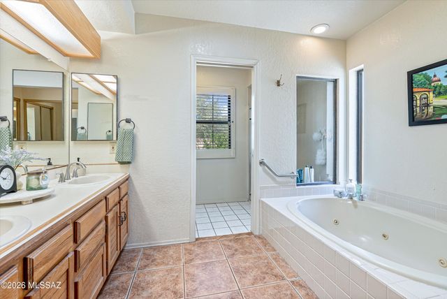 6801 E Brownstone Place, Tucson, AZ 85750