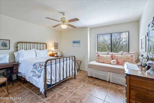 6801 E Brownstone Place, Tucson, AZ 85750