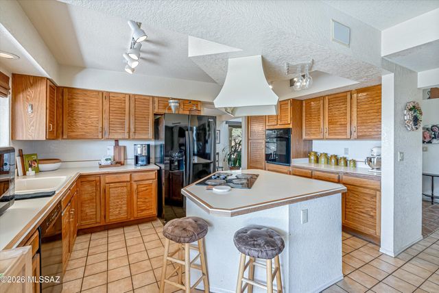 6801 E Brownstone Place, Tucson, AZ 85750