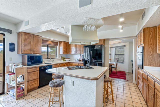 6801 E Brownstone Place, Tucson, AZ 85750