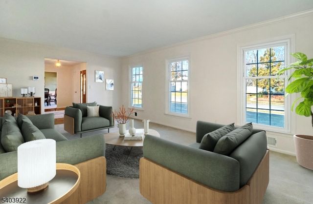 70 Tiffany Dr, East Hanover Twp., NJ 07936