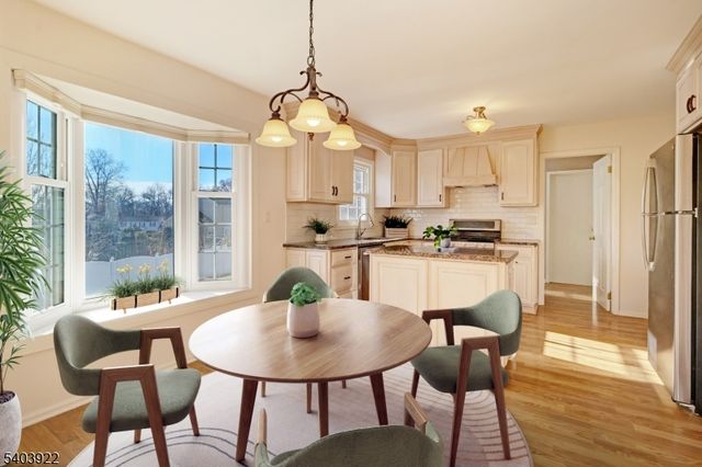 70 Tiffany Dr, East Hanover Twp., NJ 07936