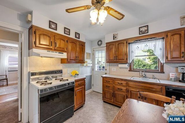 65 Harding Avenue, Totowa, NJ 07512
