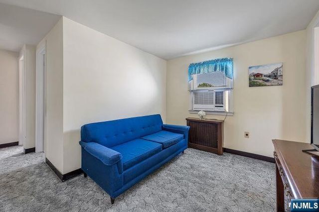 65 Harding Avenue, Totowa, NJ 07512
