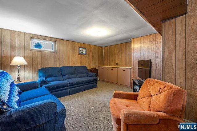 65 Harding Avenue, Totowa, NJ 07512