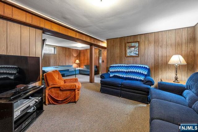 65 Harding Avenue, Totowa, NJ 07512