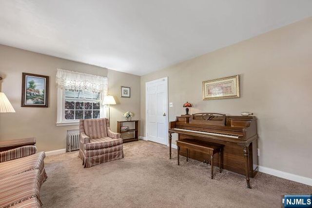 65 Harding Avenue, Totowa, NJ 07512