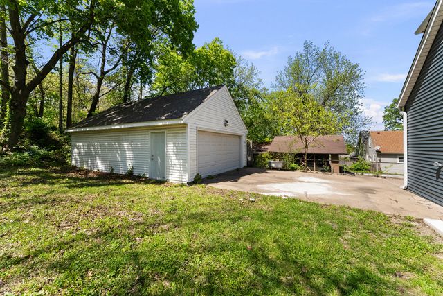926 43rd Street, Rock Island, IL 61201